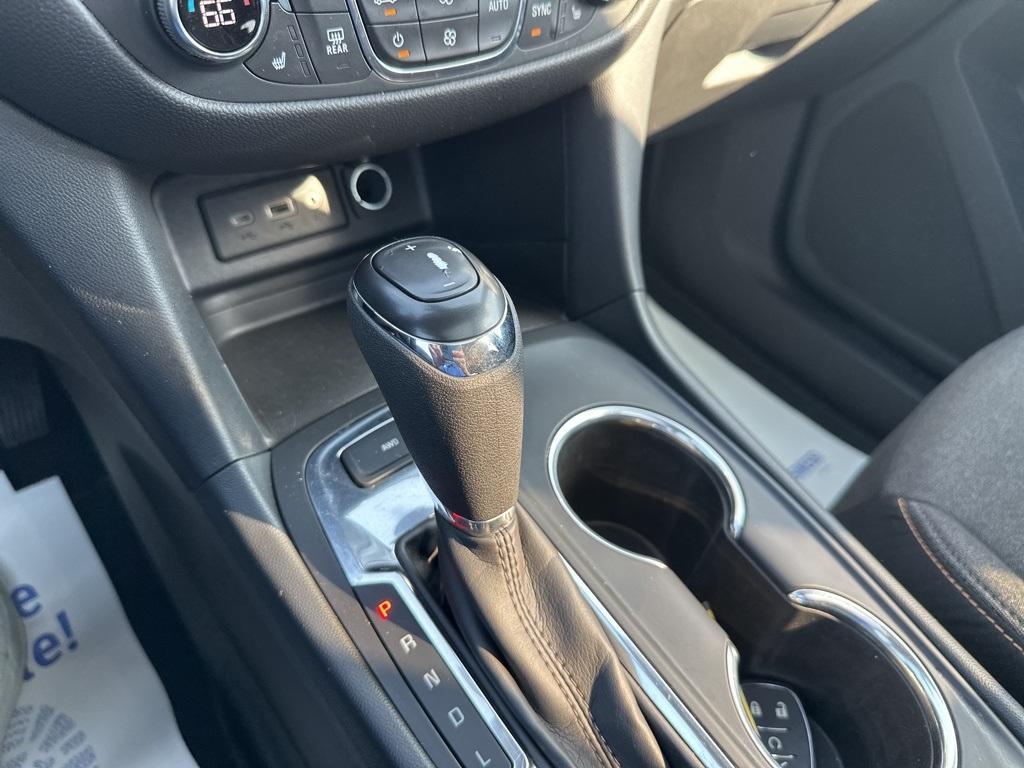 used 2021 Chevrolet Equinox car, priced at $21,700