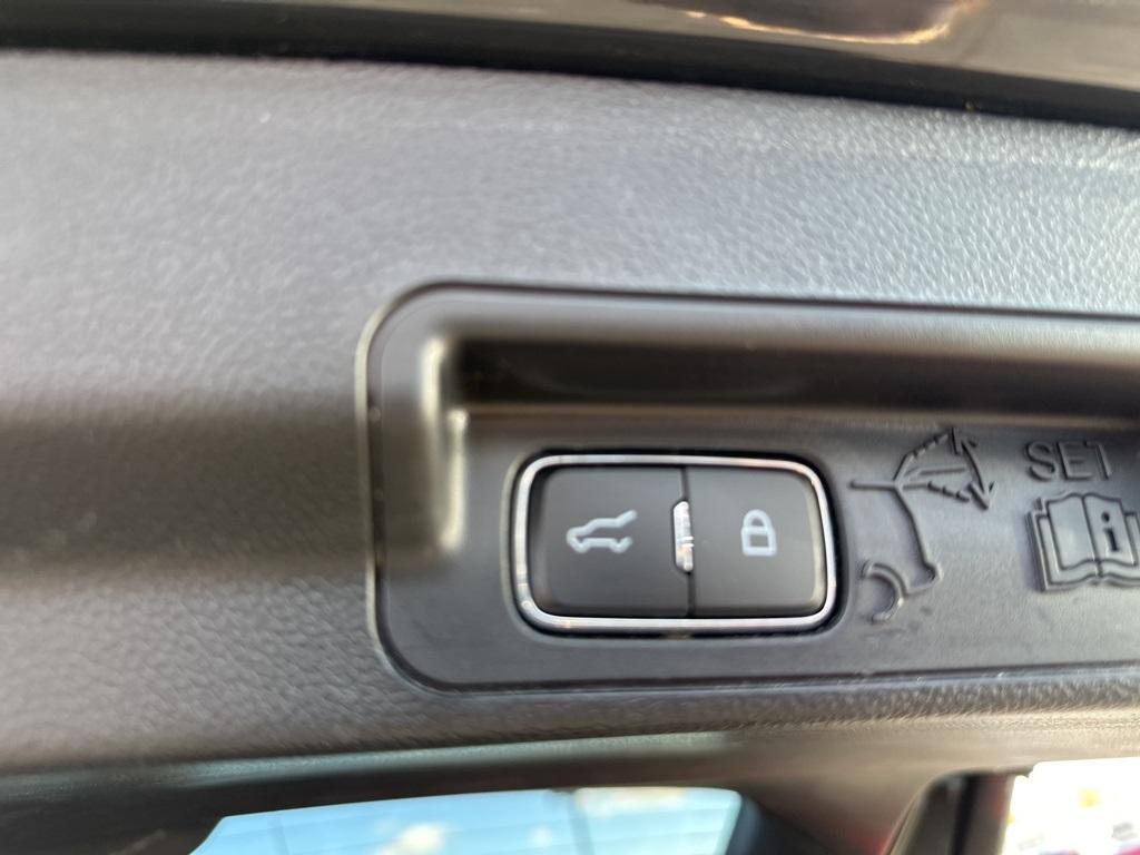 used 2023 Ford Explorer car, priced at $24,900