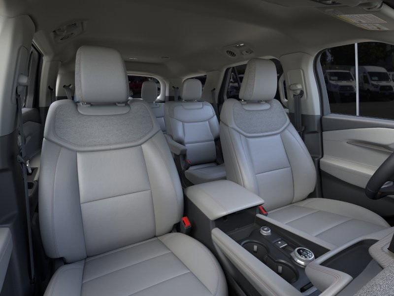 new 2025 Ford Explorer car, priced at $45,677