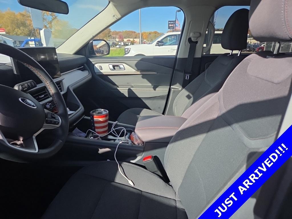 used 2025 Ford Explorer car, priced at $38,900