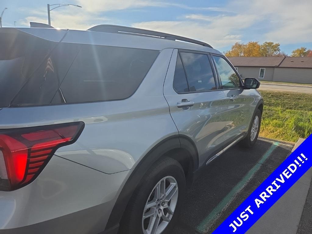 used 2025 Ford Explorer car, priced at $38,900