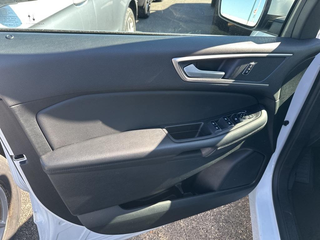 used 2024 Ford Edge car, priced at $26,800