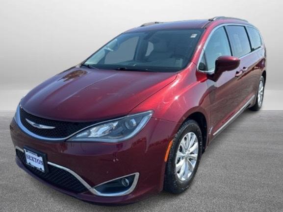 used 2017 Chrysler Pacifica car, priced at $12,500