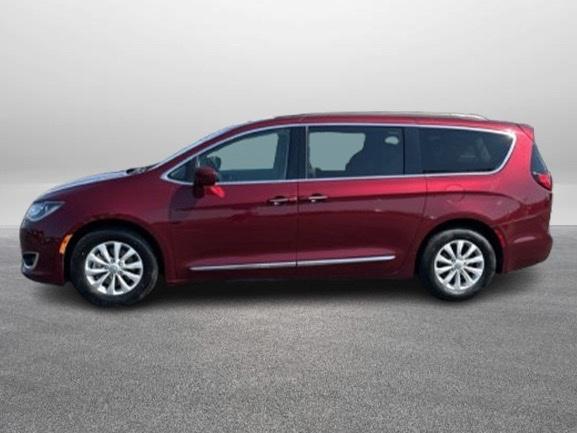 used 2017 Chrysler Pacifica car, priced at $10,500