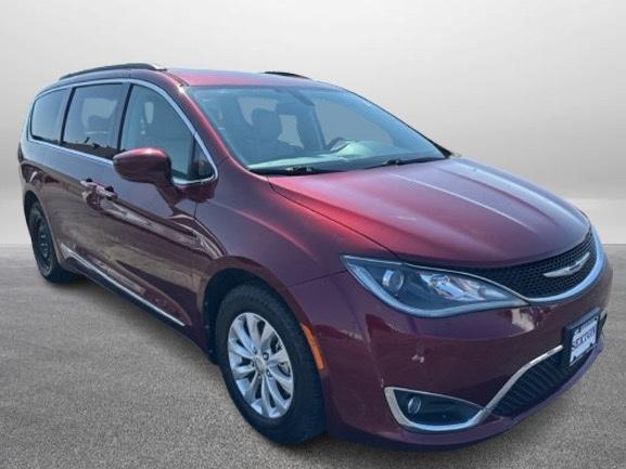 used 2017 Chrysler Pacifica car, priced at $10,500