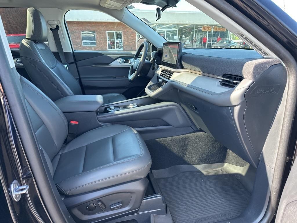used 2025 Ford Explorer car, priced at $44,900
