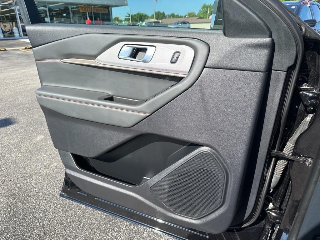 used 2025 Ford Explorer car, priced at $44,900