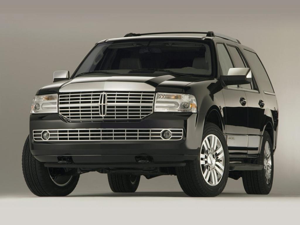 used 2008 Lincoln Navigator car, priced at $7,350