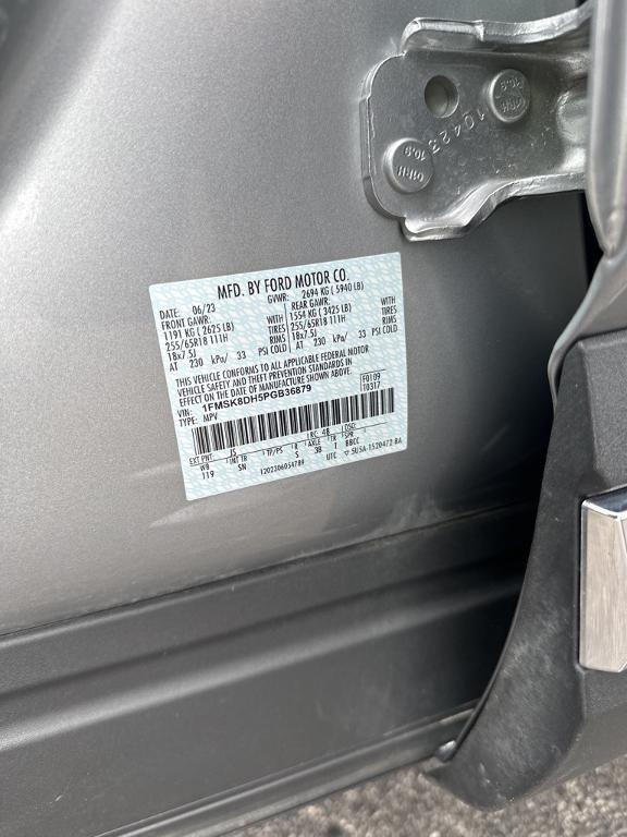 used 2023 Ford Explorer car, priced at $39,900