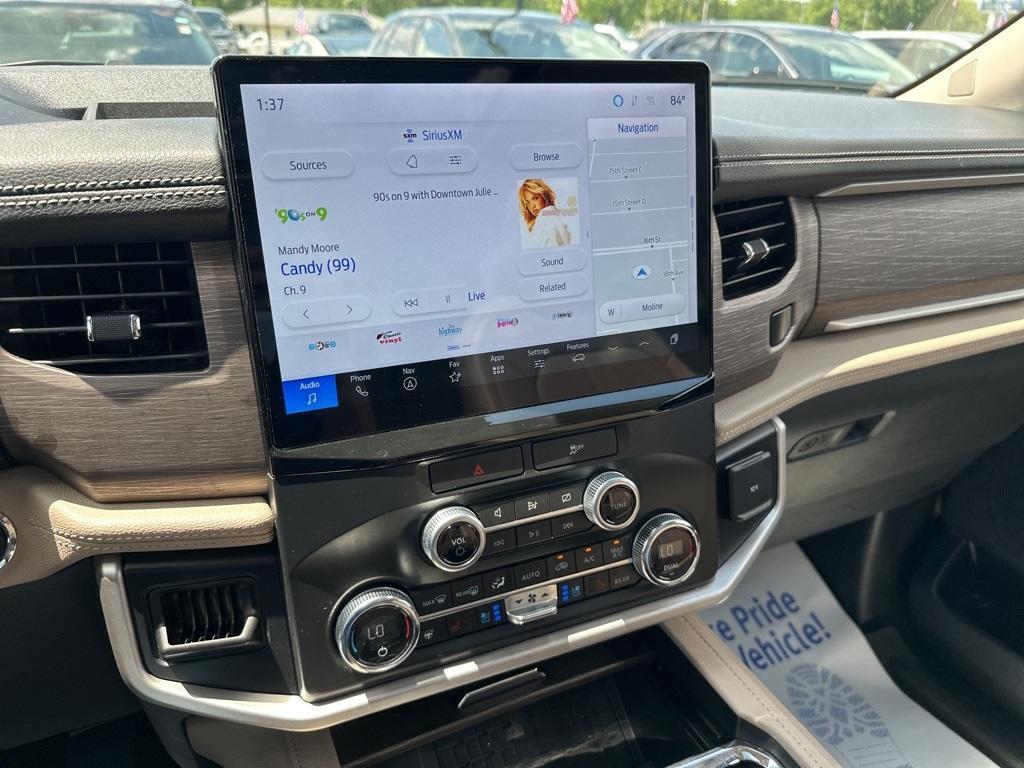 used 2022 Ford Expedition car, priced at $36,900