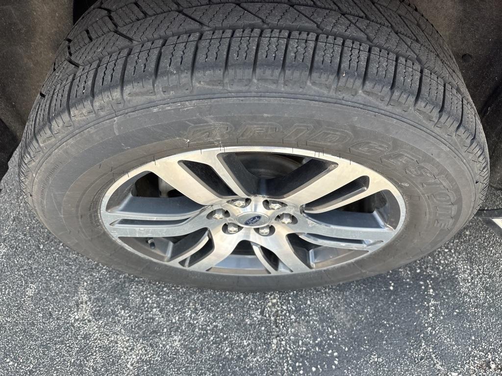 used 2022 Ford Expedition car, priced at $36,900