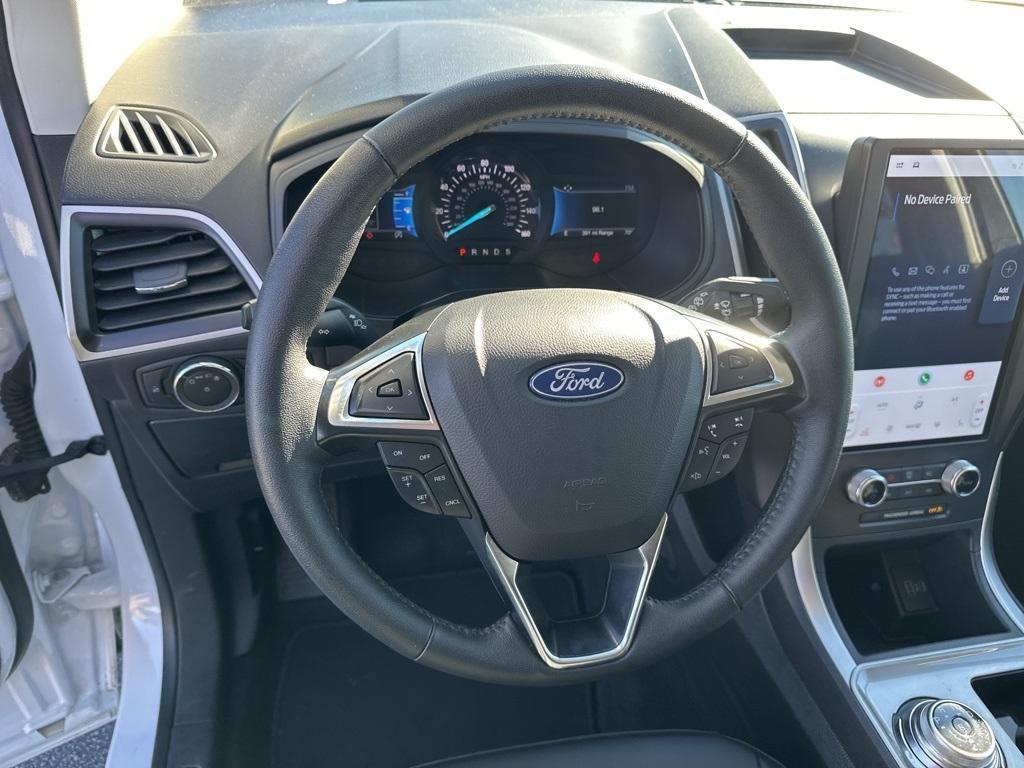 used 2024 Ford Edge car, priced at $27,901