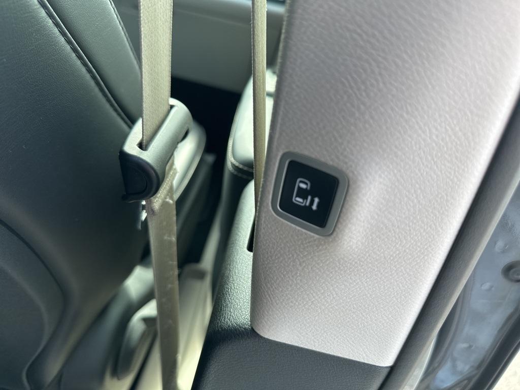 used 2023 Chrysler Pacifica car, priced at $26,900