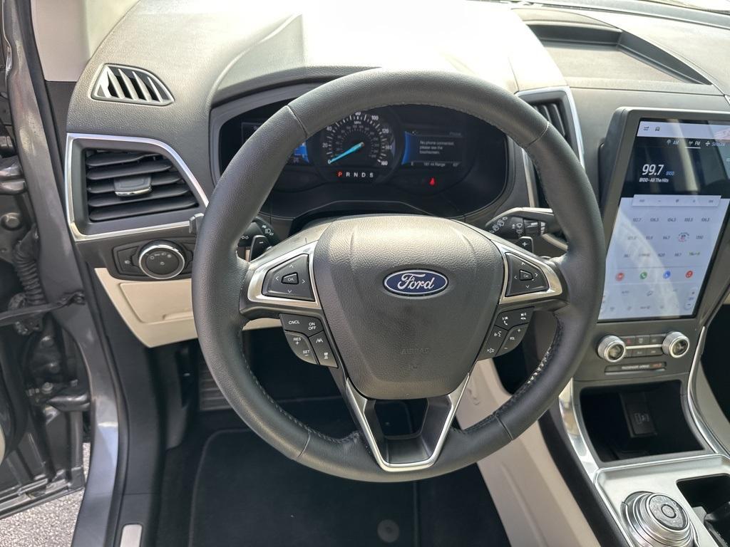 used 2024 Ford Edge car, priced at $30,900