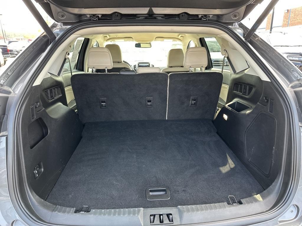 used 2024 Ford Edge car, priced at $30,900