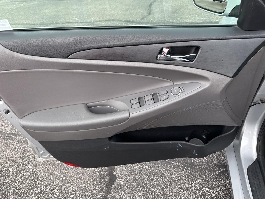 used 2013 Hyundai Sonata car, priced at $7,900