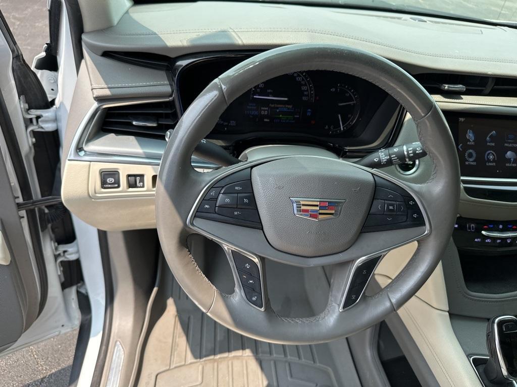 used 2017 Cadillac XT5 car, priced at $15,900
