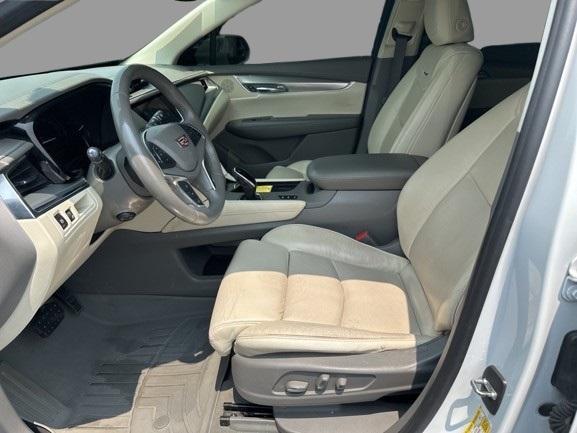 used 2017 Cadillac XT5 car, priced at $15,900