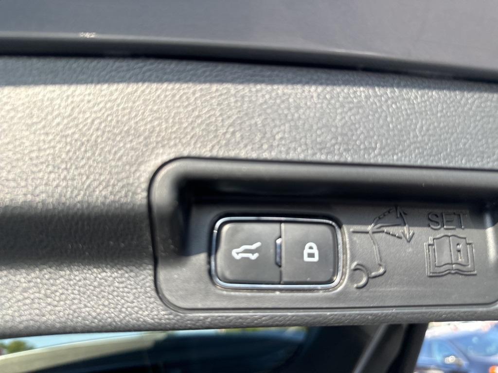 used 2024 Ford Explorer car, priced at $35,900