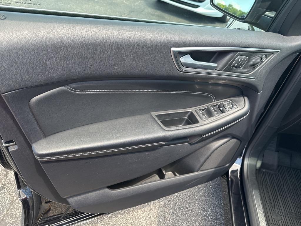 used 2022 Ford Edge car, priced at $27,200