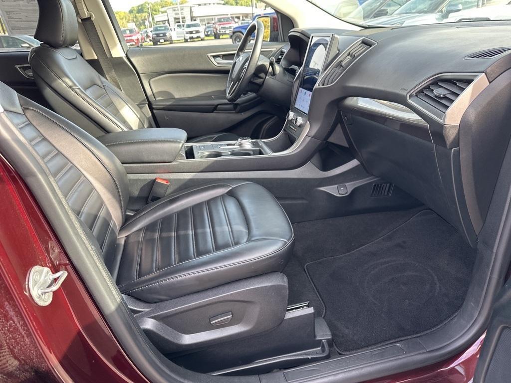 used 2024 Ford Edge car, priced at $25,901