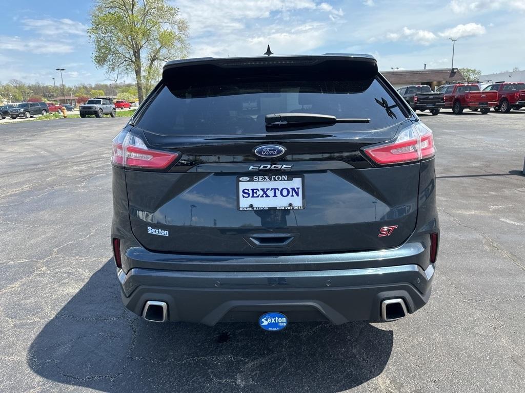 used 2022 Ford Edge car, priced at $31,900