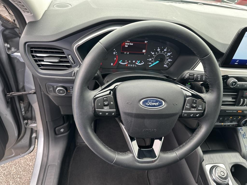 used 2022 Ford Escape car, priced at $21,900