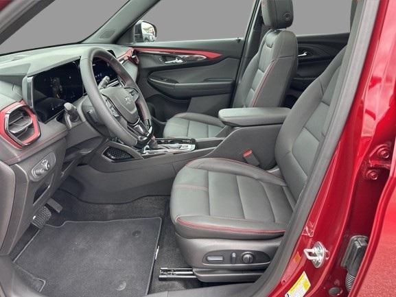 used 2025 Chevrolet TrailBlazer car, priced at $30,300