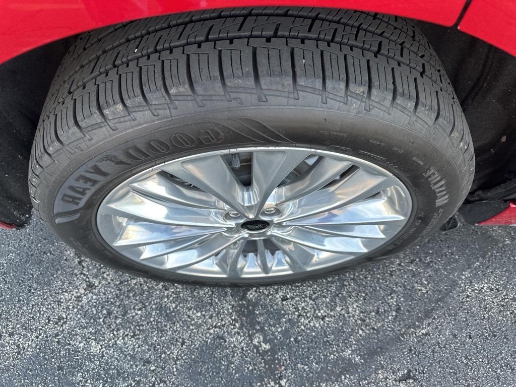 used 2022 Ford Edge car, priced at $27,901