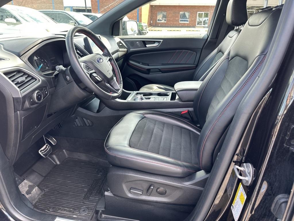 used 2022 Ford Edge car, priced at $30,900