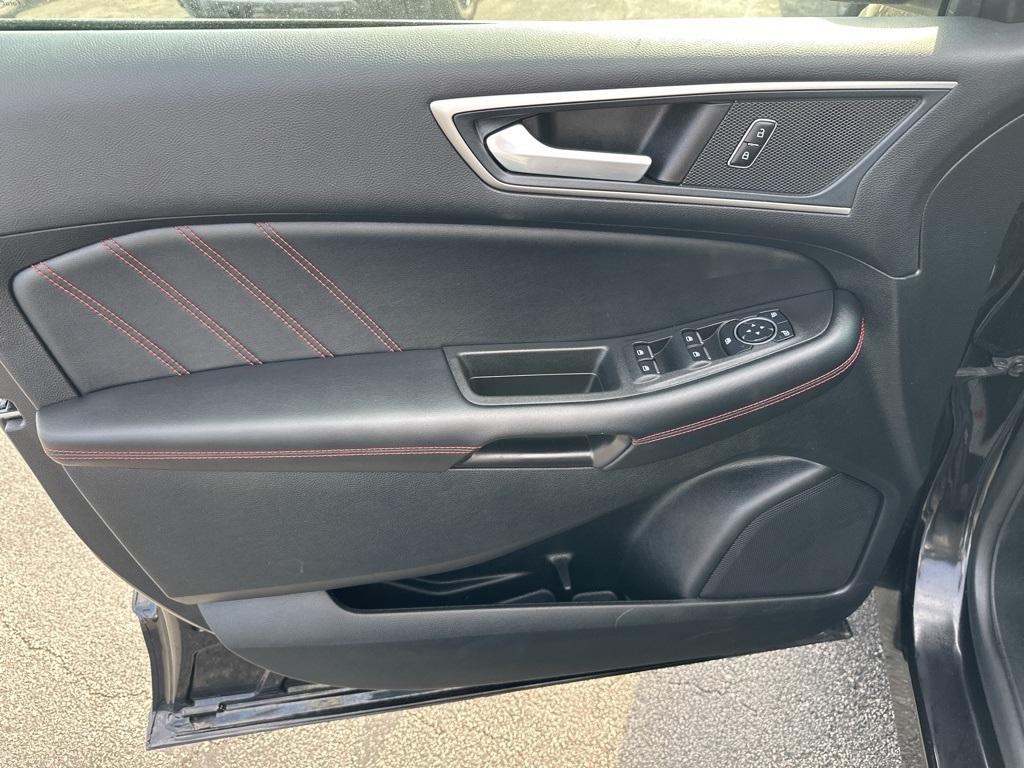 used 2022 Ford Edge car, priced at $31,500