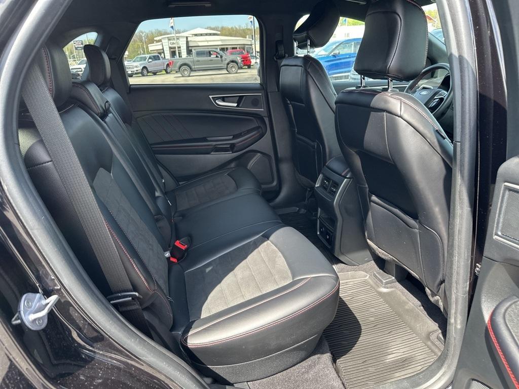used 2022 Ford Edge car, priced at $30,900