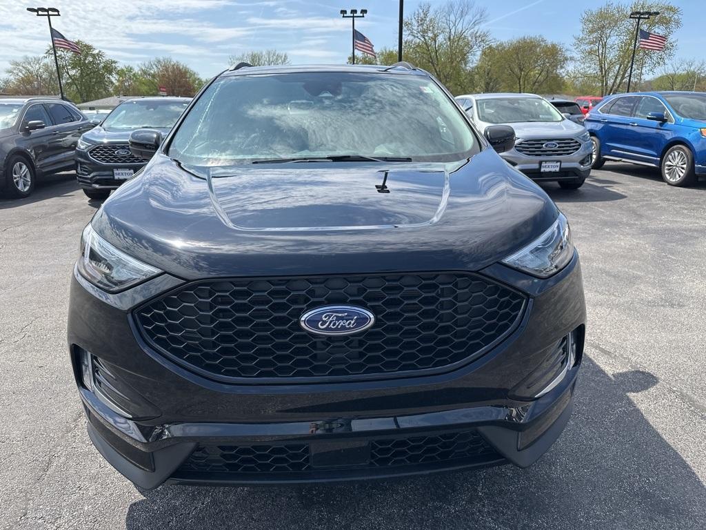 used 2022 Ford Edge car, priced at $30,900