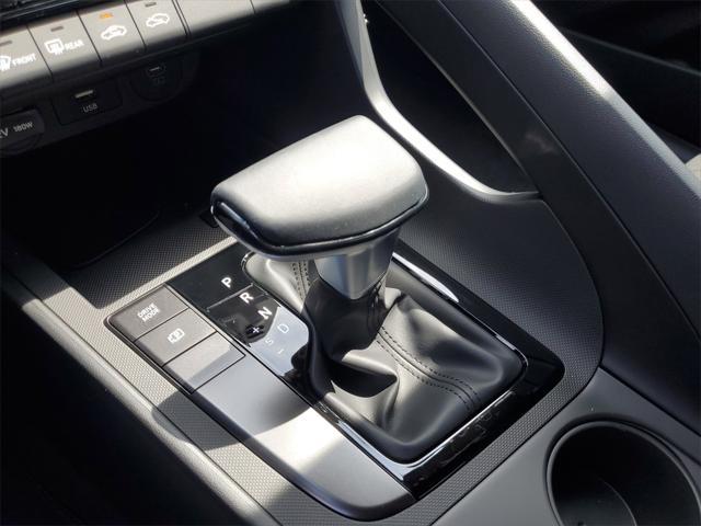 new 2025 Hyundai Elantra car, priced at $23,039