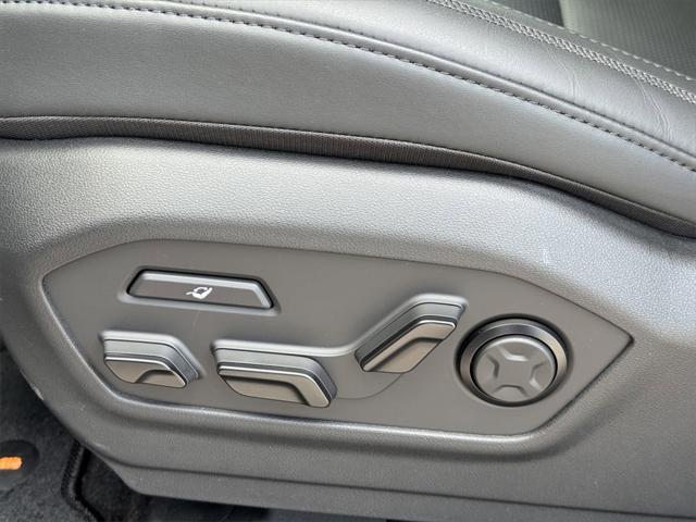 new 2025 Hyundai Santa Fe car, priced at $47,176