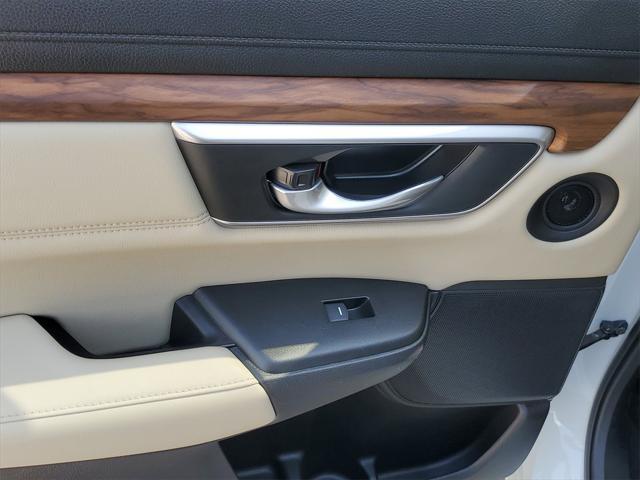 used 2021 Honda CR-V car, priced at $26,897