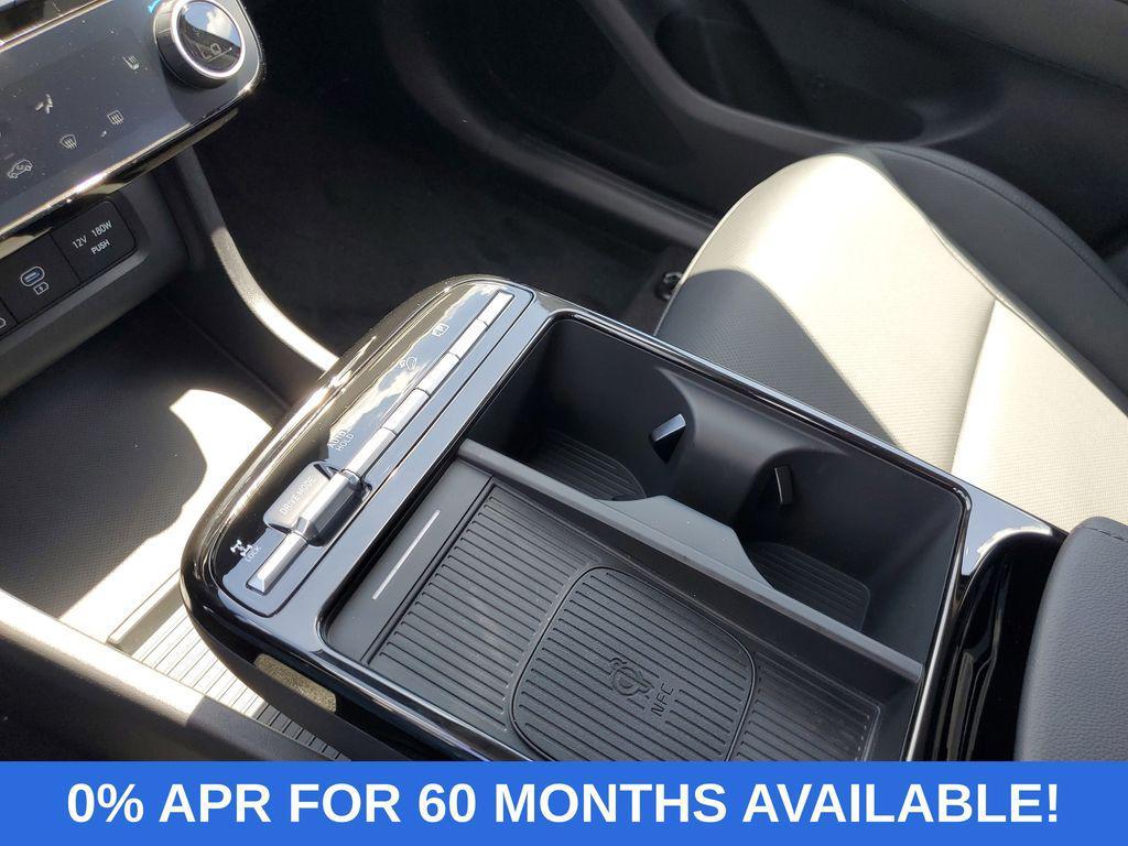 new 2025 Hyundai TUCSON Hybrid car, priced at $33,002