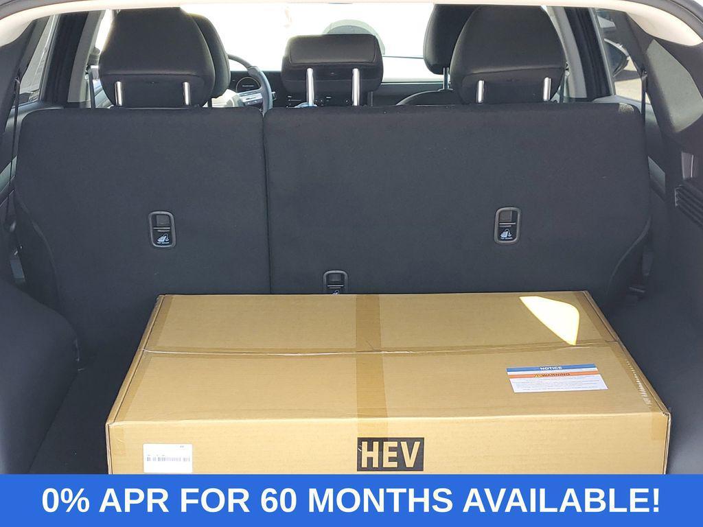 new 2025 Hyundai TUCSON Hybrid car, priced at $33,002