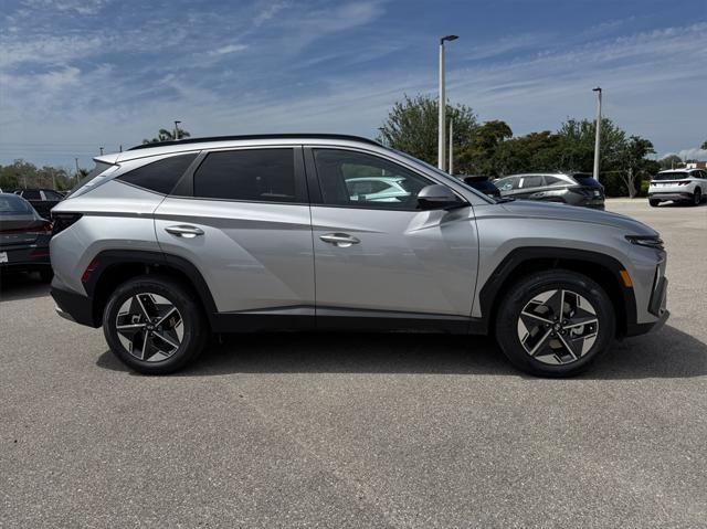 new 2025 Hyundai TUCSON Hybrid car, priced at $36,427