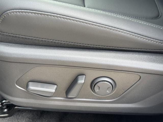 new 2025 Hyundai TUCSON Hybrid car, priced at $36,427