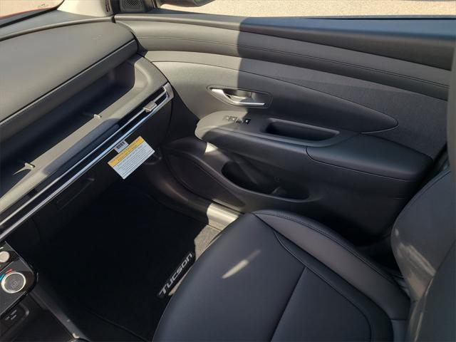 new 2025 Hyundai TUCSON Hybrid car, priced at $37,152