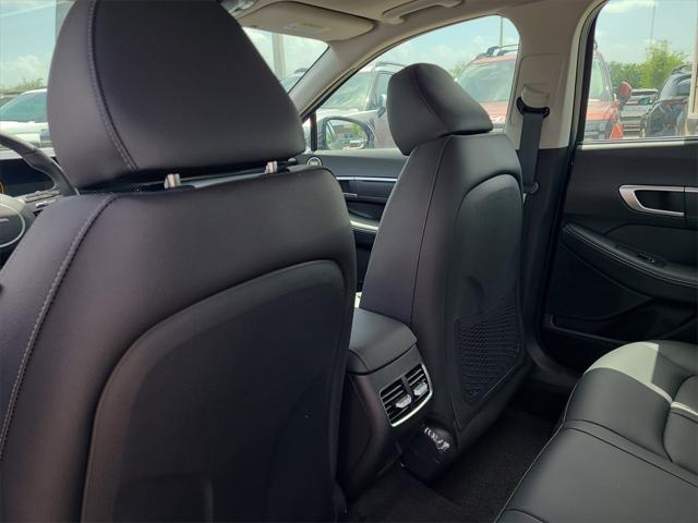 new 2025 Hyundai Sonata Hybrid car, priced at $37,096