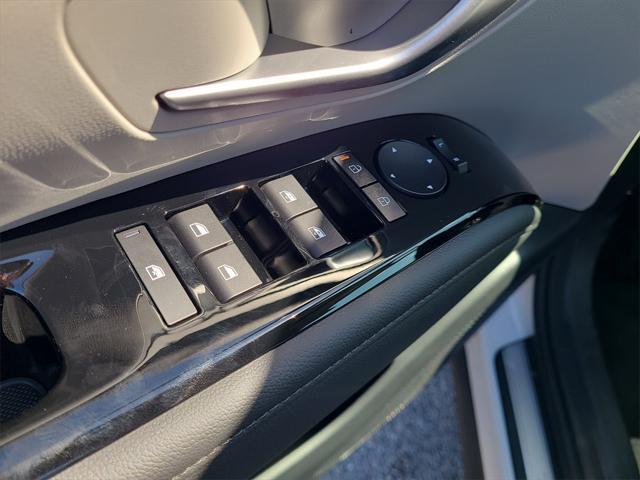 new 2025 Hyundai TUCSON Hybrid car, priced at $41,802