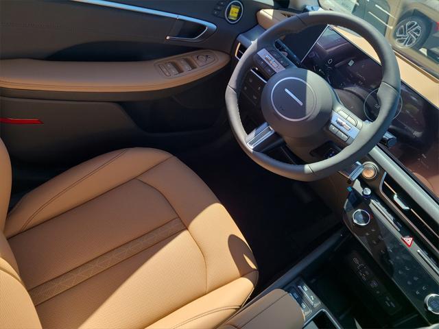 new 2025 Hyundai Sonata Hybrid car, priced at $37,533
