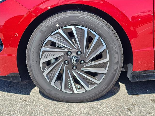 new 2025 Hyundai Sonata Hybrid car, priced at $37,533