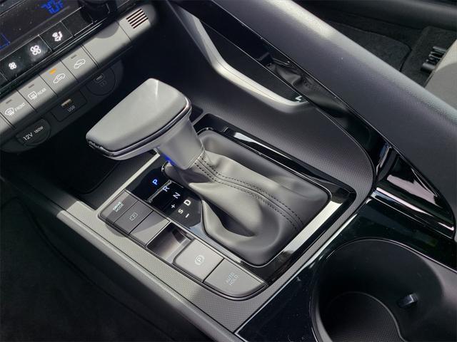 new 2025 Hyundai Elantra car, priced at $27,509