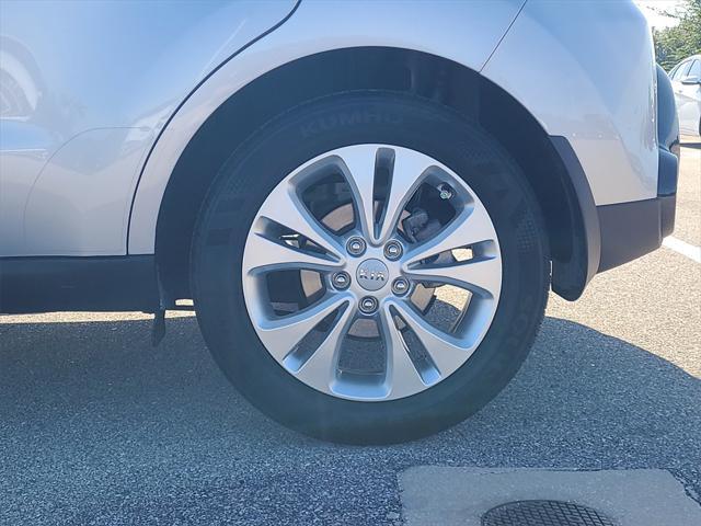 used 2016 Kia Soul car, priced at $13,986