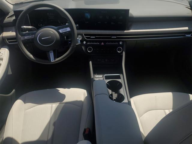 new 2025 Hyundai Sonata Hybrid car, priced at $32,040
