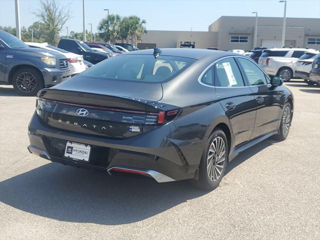 new 2025 Hyundai Sonata Hybrid car, priced at $32,040
