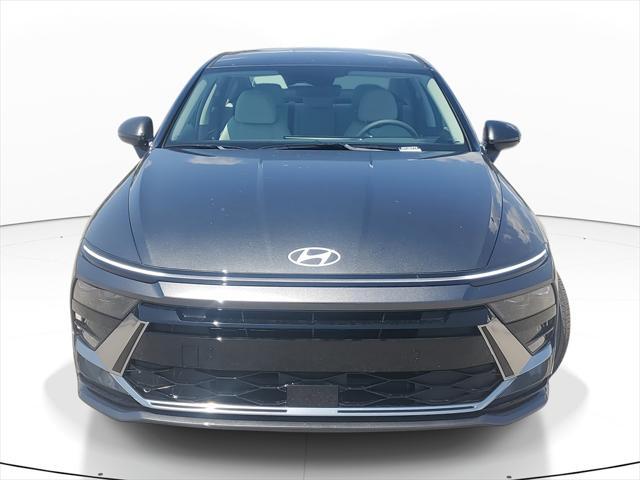 new 2025 Hyundai Sonata Hybrid car, priced at $32,040